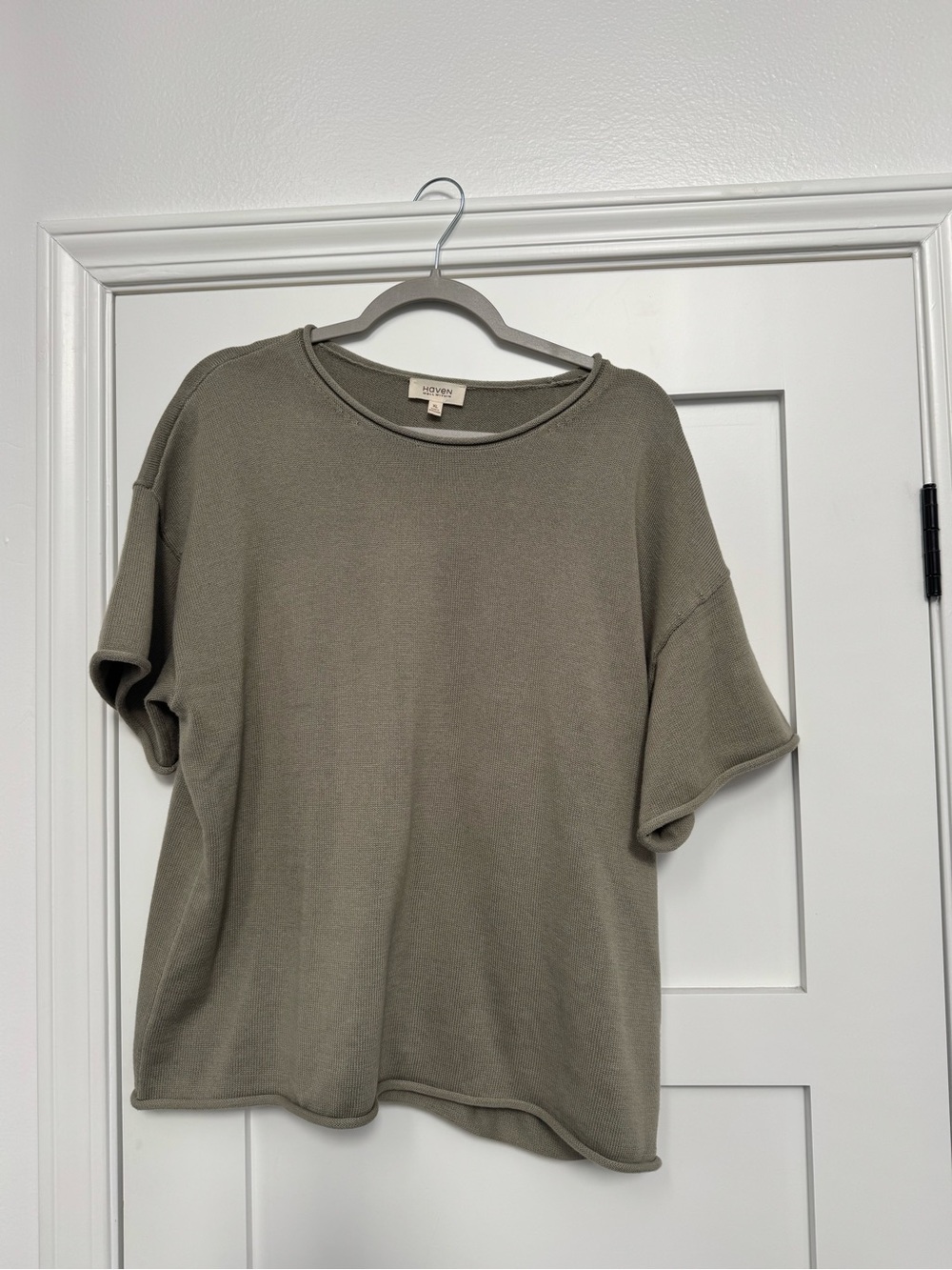 EUC Talbots (Haven Well Within) Olive Short Sleeve Women's knit top